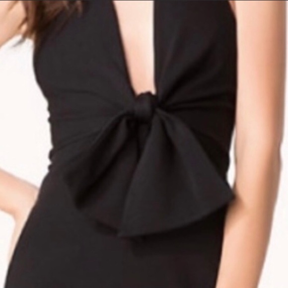 Bebe New BLK Mini Halter Bow / Super-Sweet… Super- Sexy… Classic Look. NEW w/tag - Picture 3 of 8